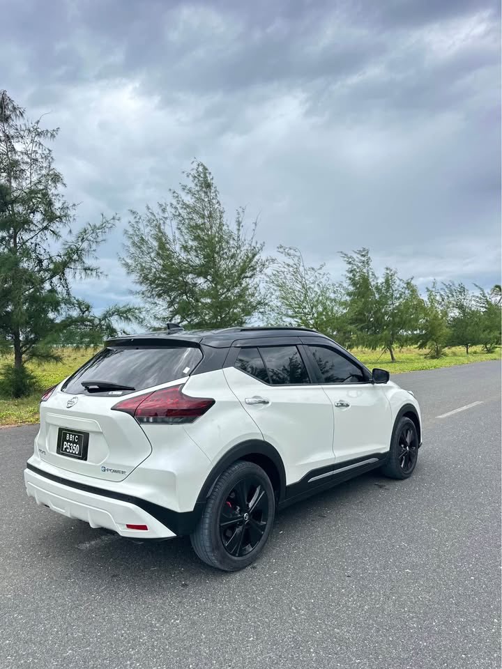 Used 2023 Nissan Kicks — photo 7