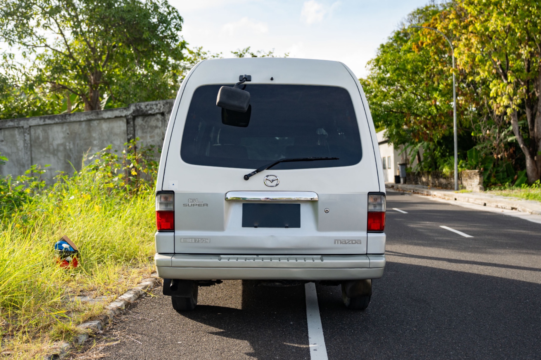 Used Mazda Bongo — photo 4