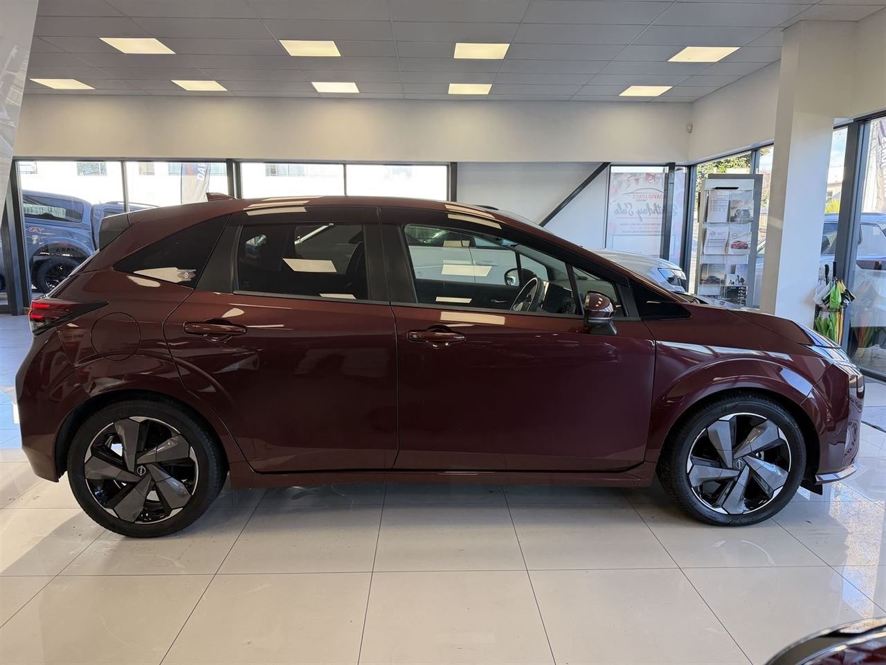 New 2021 Nissan Aura — photo 2