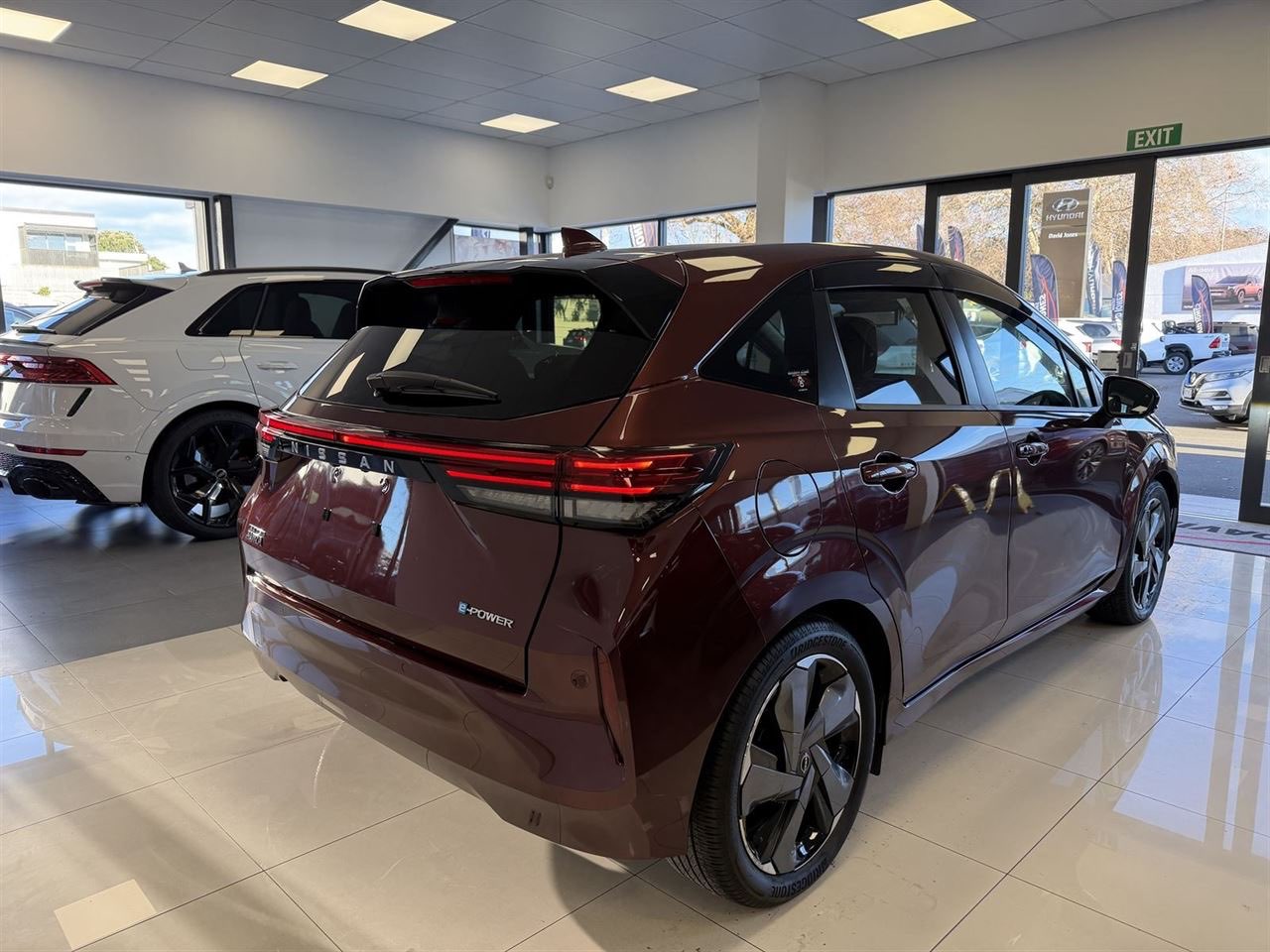 New 2021 Nissan Aura — photo 3