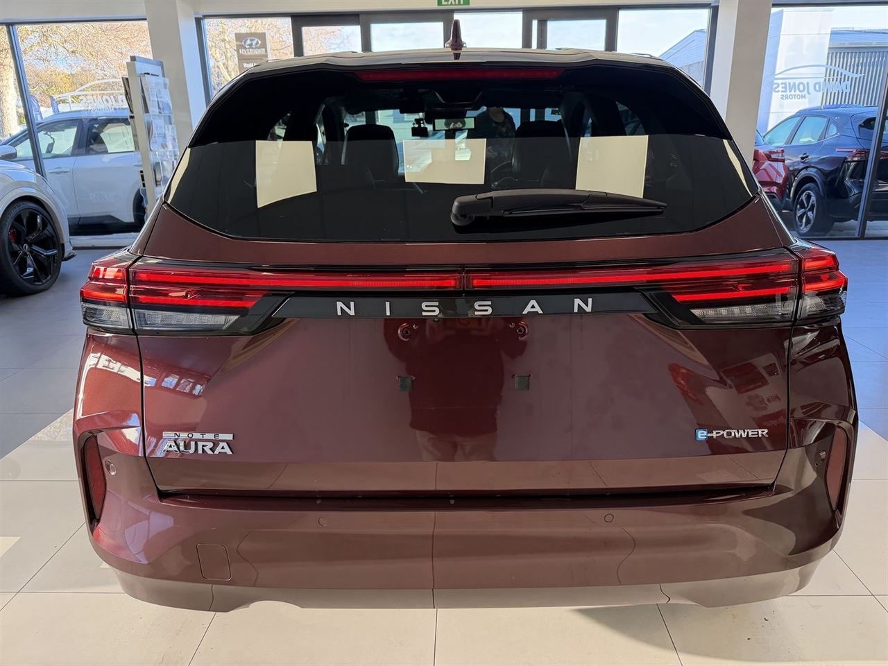 New 2021 Nissan Aura — photo 4