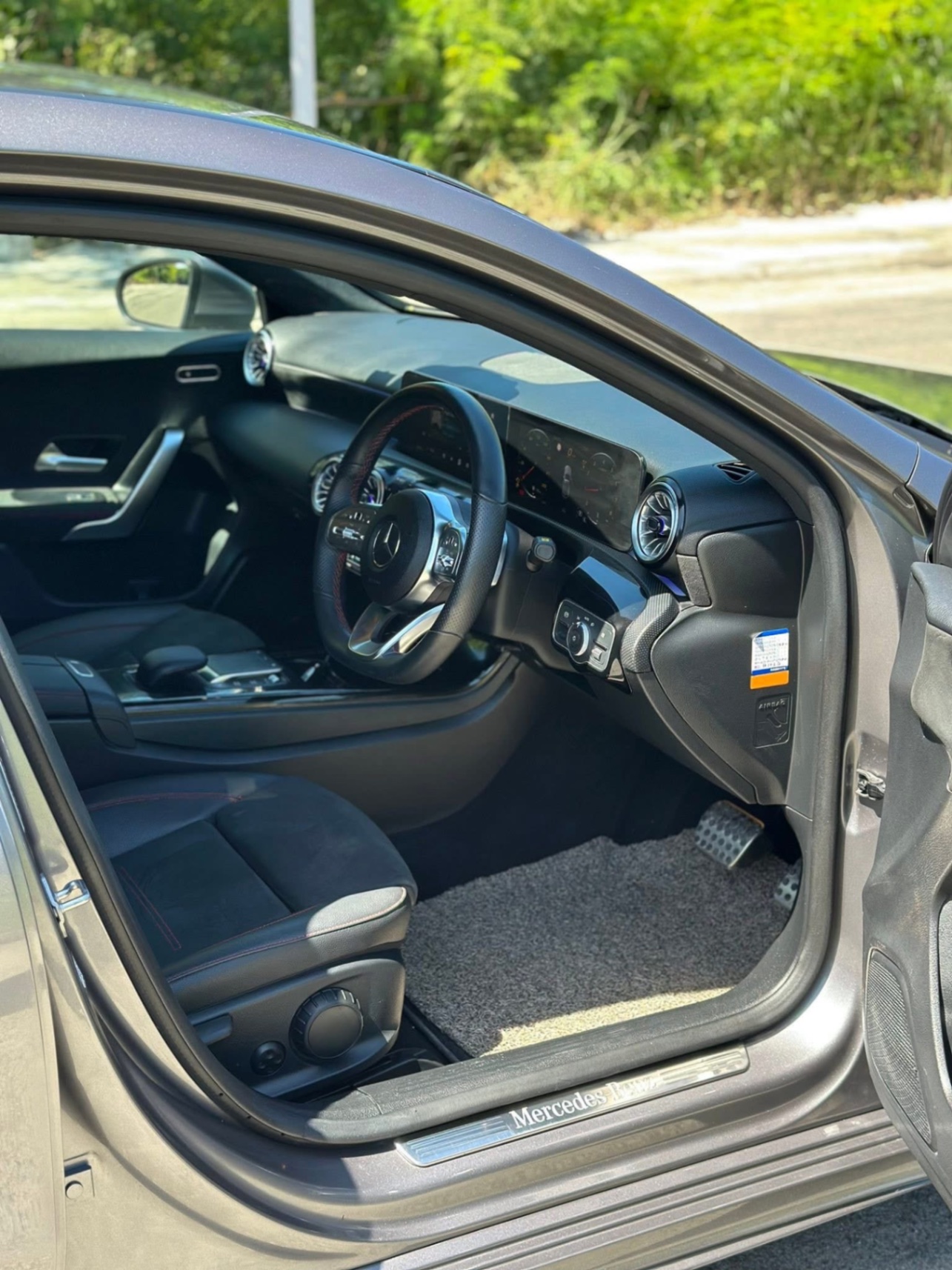 Used 2022 Mercedes-Benz A-Class — photo 3