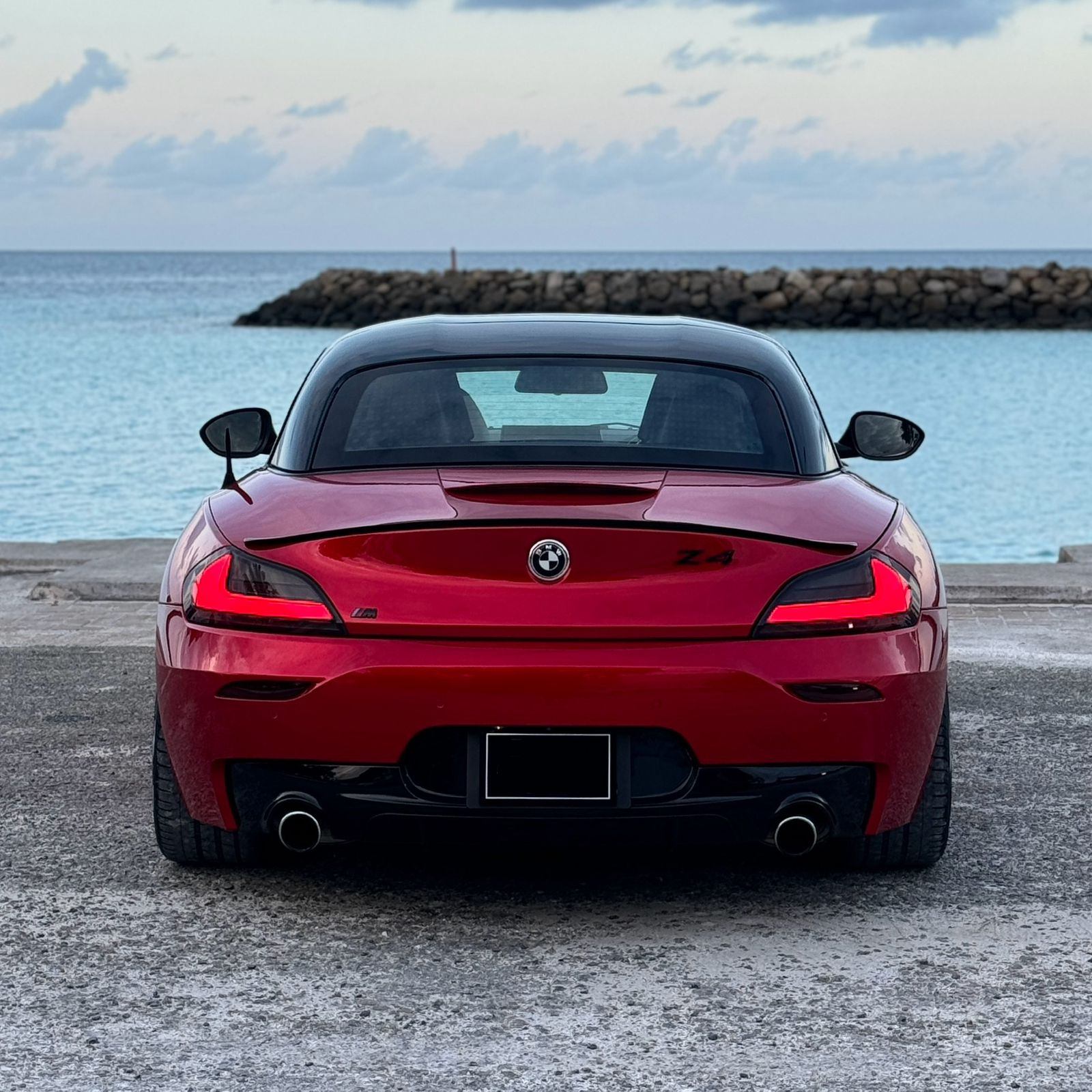Used 2010 BMW Z4 — photo 6